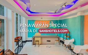 Sans Hotel Grand Sabaraya Cikampek